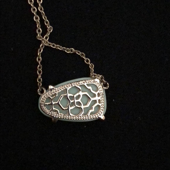 Kendra Scott Necklace - Picture 4 of 8